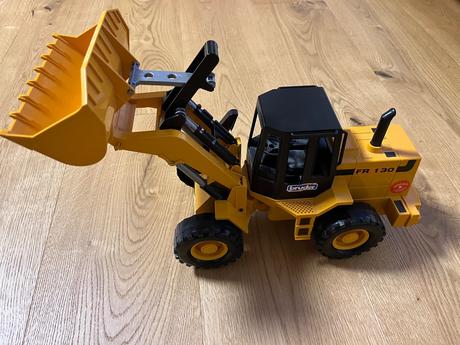 Bruder - nakladač liebherr fr 130, 