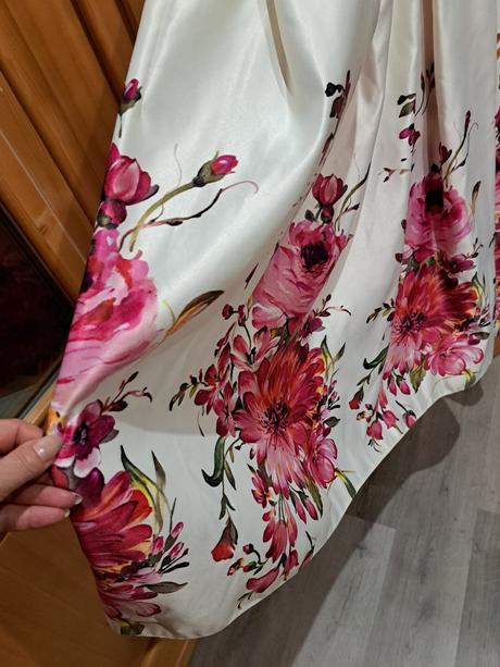 Spoločenské šaty s-m, m