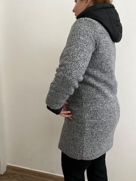 Kabatik reserved s kapucňou, reserved,36