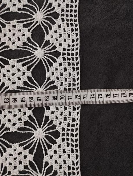 Biely háčkovaný obrus/háčkovaná dečka,