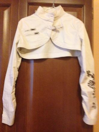 Béžové bolerko, 158