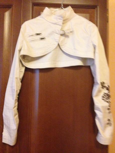 Béžové bolerko, 158