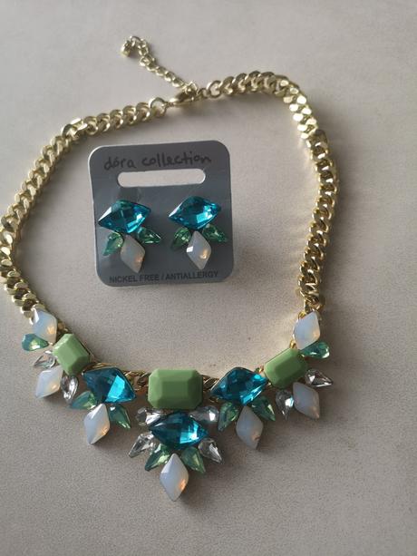 Náhrdelník s náušnicami, 