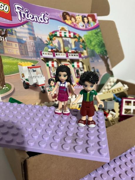 Lego friends -pizzeria v mestečku heartlake,