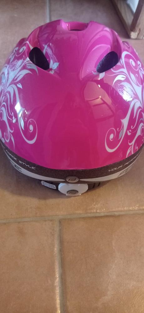 Prilba na bicykel, s