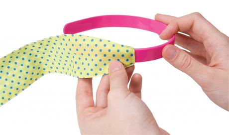 Čelenka s vymeniteľnými popruhmi,