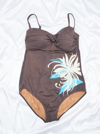 Kvalitné tmavohnedé plavky eva, 44