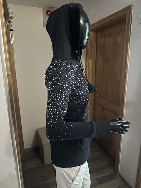 Mikina s kryštálmi a s hodvábnou kapucňou uncs, m