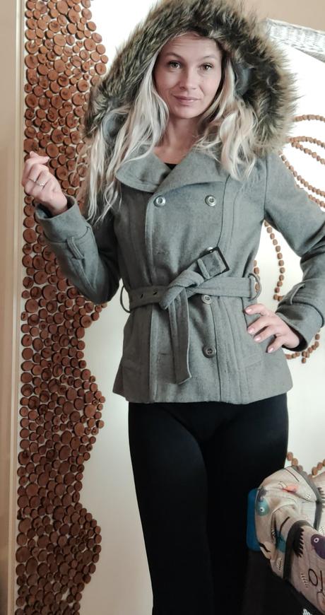 Sivý kabát s kapucňou, fishbone,xs