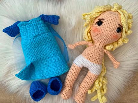 Háčkované bábiky anna a elza,