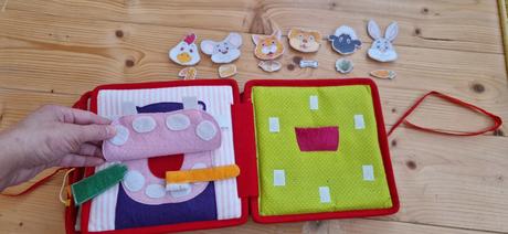 Quiet book pre aniçku, 