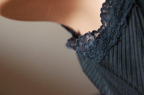 Čierny body top s čipkou, s/m, s