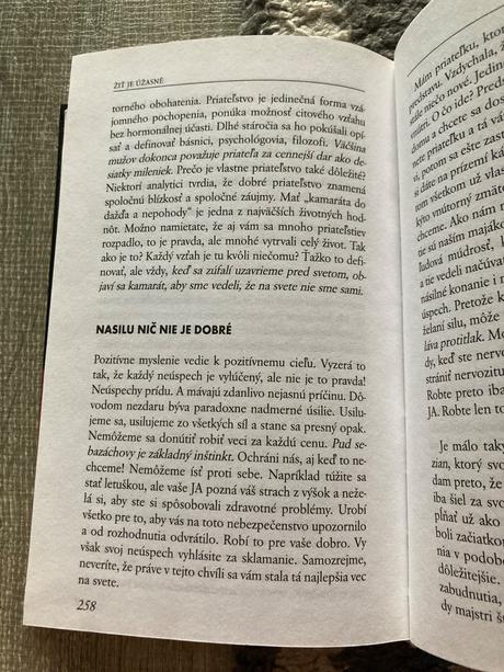 Napriek všetkému žiť je úžasné tekelyová emma, 