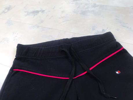 Športové tepláky th, tommy hilfiger,s