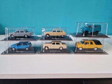 Modely deagostini autíčka mix, 