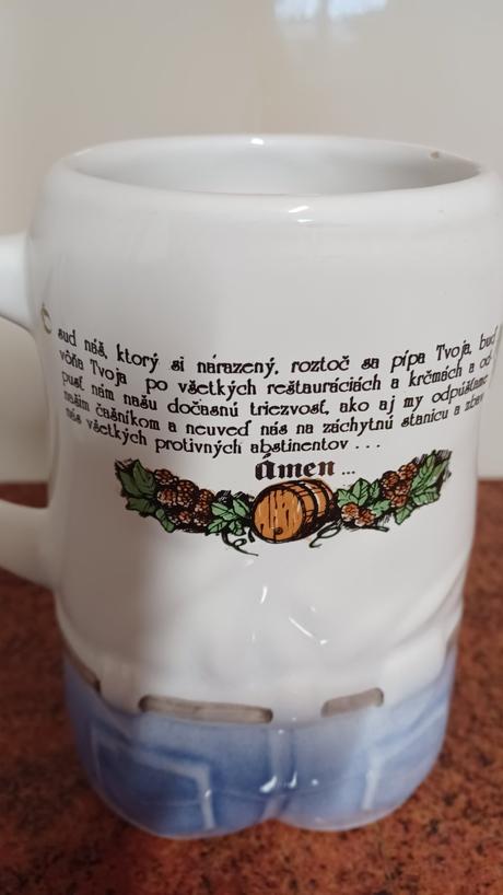 Porcelánový džbán pre milovníkov pív, 