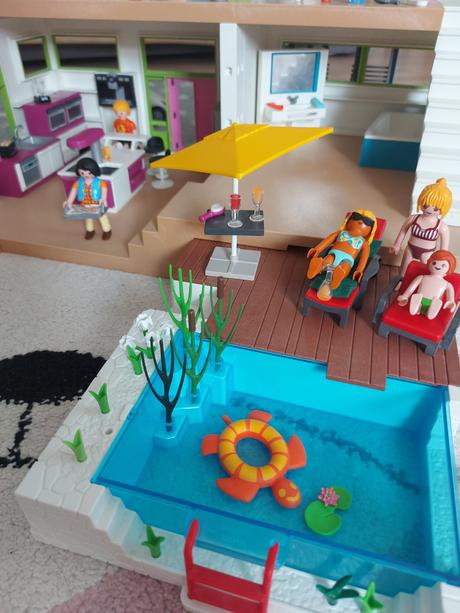 Playmobil obrovská vila+bazén+hosťovský dom+auto, 
