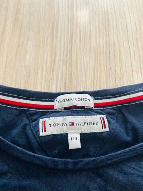 Krásne bavlnené tričko značky tommy hilfiger, tommy hilfiger,140
