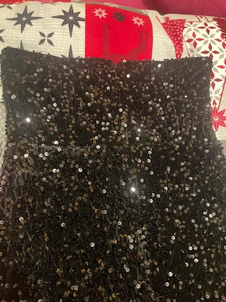 Party saty, reserved,m