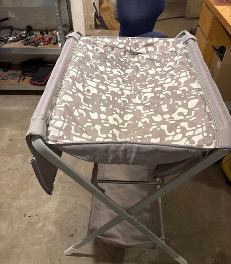 Prebalovaci pult ikea, 