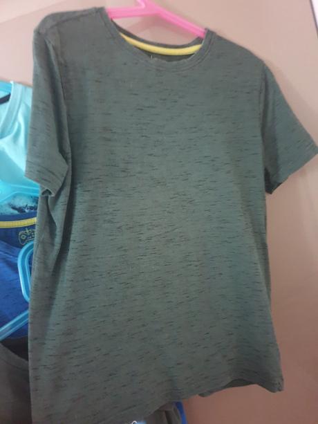 4 ks triciek, f&f,146