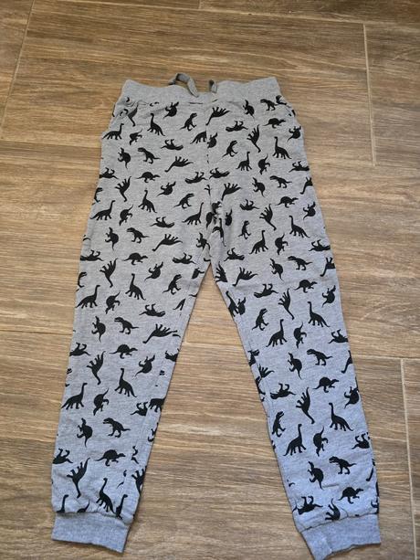 Tepláky č.128, sinsay,128