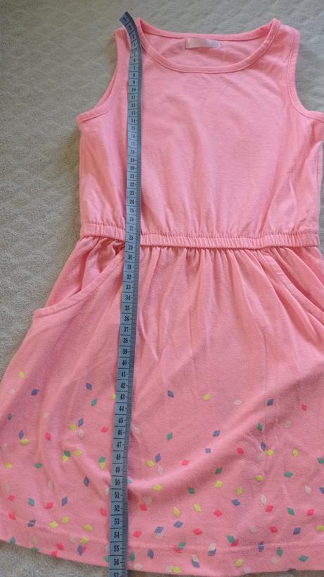 Tielkove ružové saty, 110