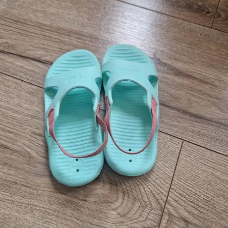 Decathlon šlapky/sandalky ku vode, nabaiji,27