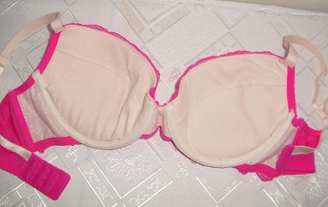 Romanticka cipkovana podprsenka, f&f,85c