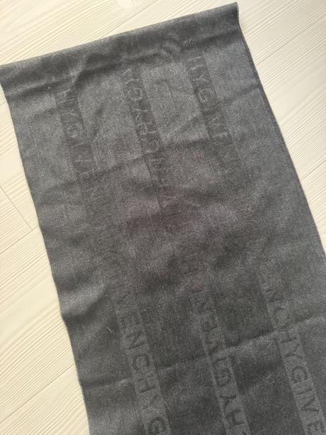 Givenchy - vlnený unisex šál, 
