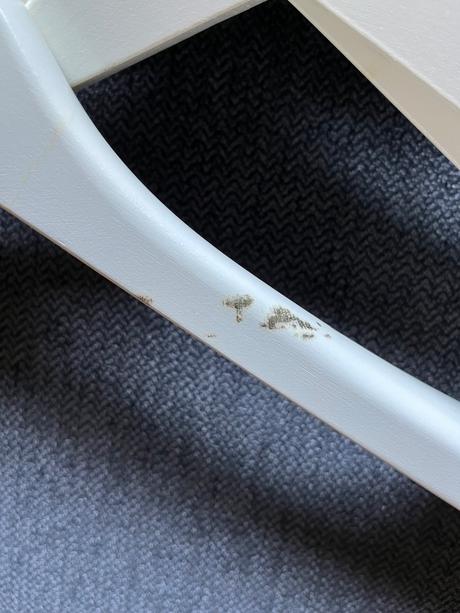 Biele vešiaky nike 6.0, 