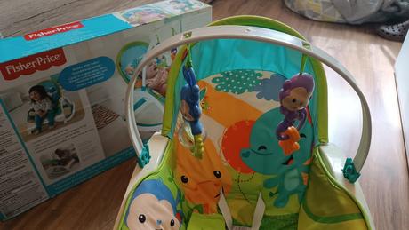 Vibračné kresielko a kolotoč fisher price, 