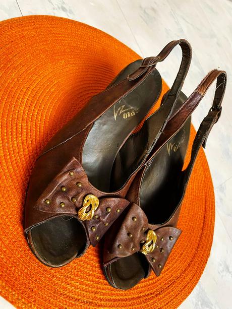 Kožené sandálky, 37