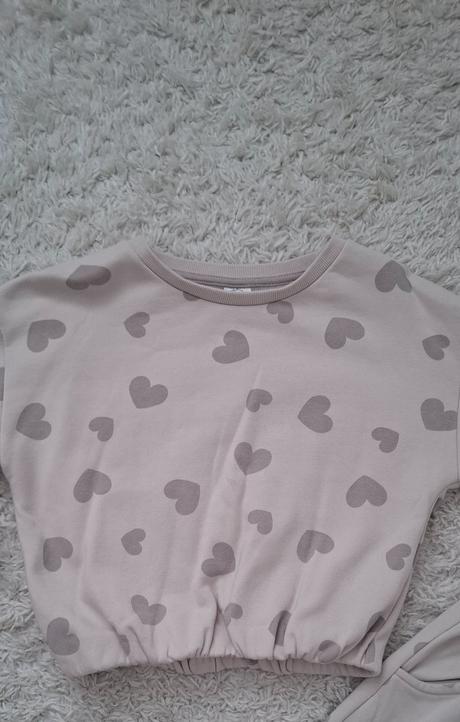 Tepláková súprava so srdiečkami, 128