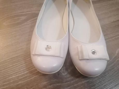 Topánky na 1.sv.prijimanie, 35