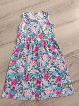 Krásne kvietkované šaty, gate,s