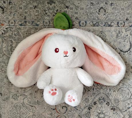 Krásny zajko v mrkvičke 33cm - top stav, 