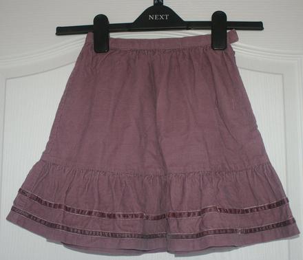 Suknička s volánikom, 98