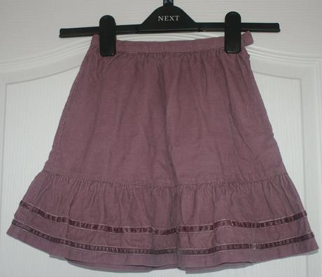 Suknička s volánikom, 98