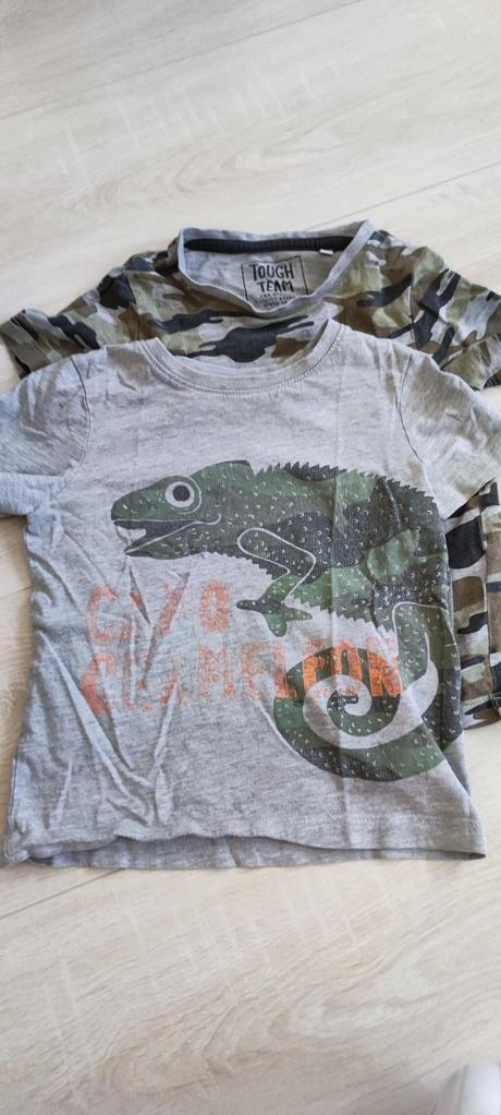 4 tričká + kraťasy grátis, c&a,104