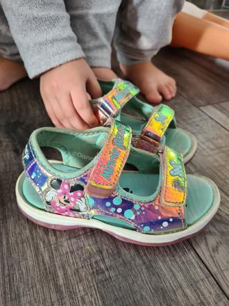 Metalické sandálky minnie mouse, 27