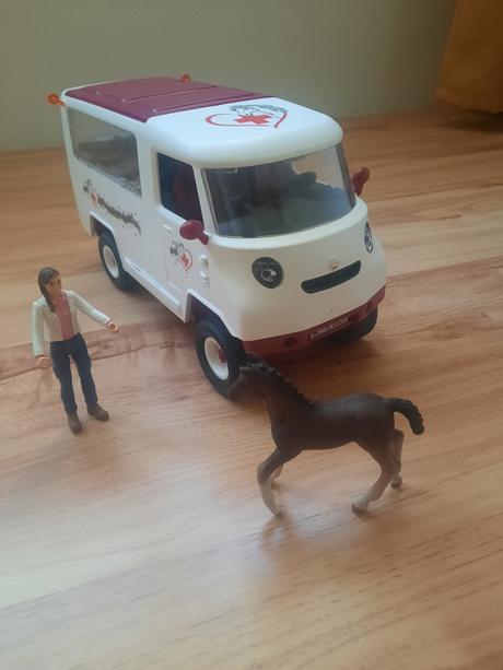 Schleich - pojazdná veterina, 