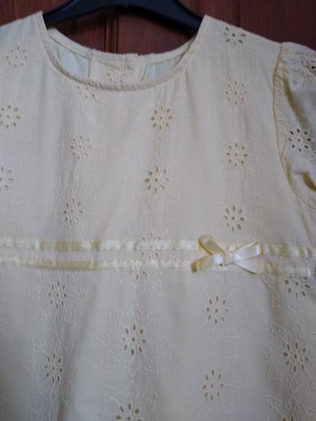 Letné šaty s kvetinovou výšivkou, mini mode,128