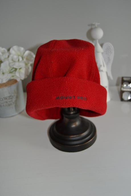 Dámske zimné čiapky a klobúčiky, veľkosť m-5ks, m