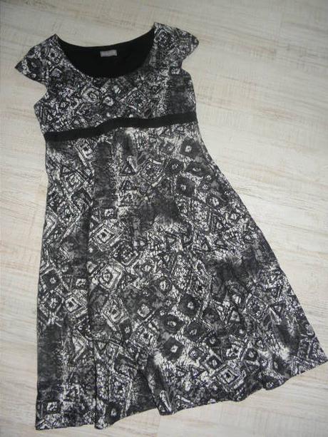 Šatičky, marks & spencer,42