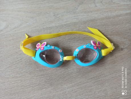 Plavecké okuliare,