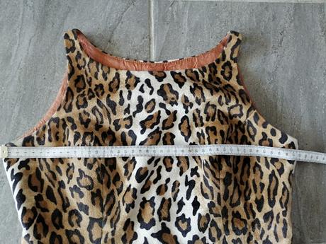 Vesta so zvieracím vzorom v34, 34