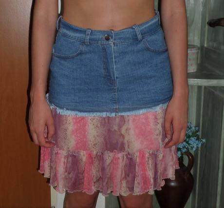 Rifľová sukňa s volánmi, s