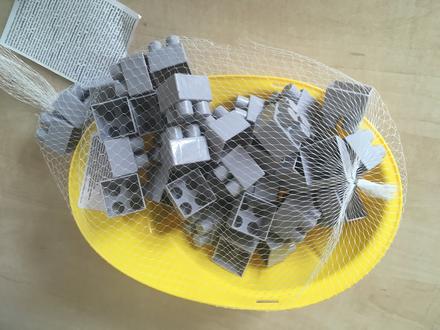 Stavebnica + prilba, 