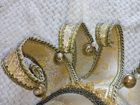 Benátska maska so zvončekmi, 